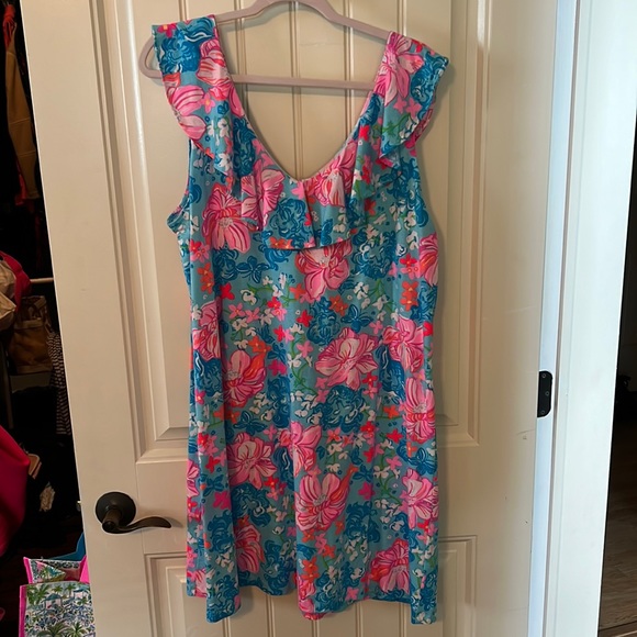 Lilly Pulitzer Dresses & Skirts - Alessa swing dress